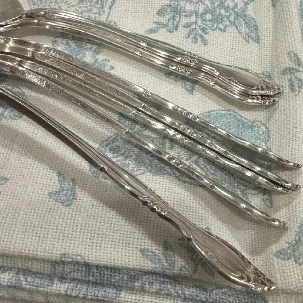 Oneida Community Affection Silverplate 1960 Flatware ( set of 7)